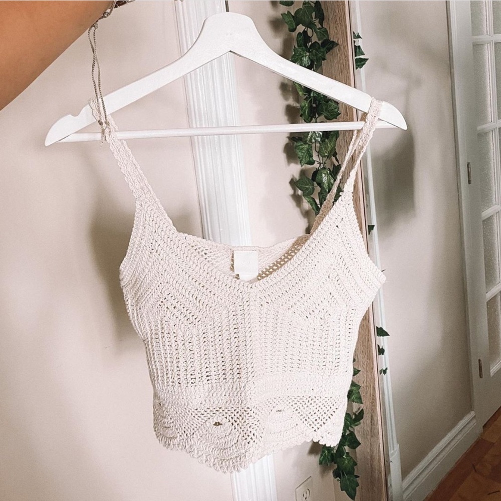 Cute Cropped Crotchet Top